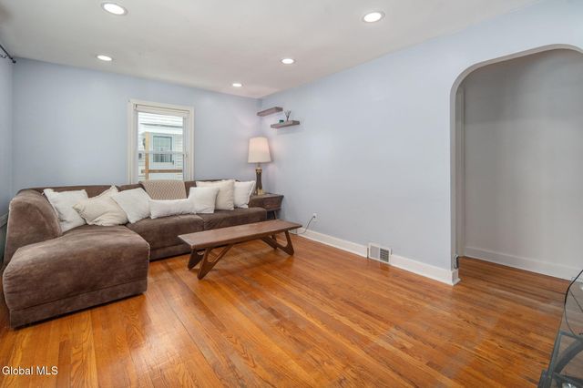 20 N Elmhurst Avenue, Colonie, NY 12205