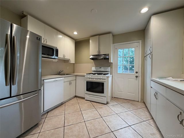196 Sterling Street, Port Jefferson Station, NY 11776