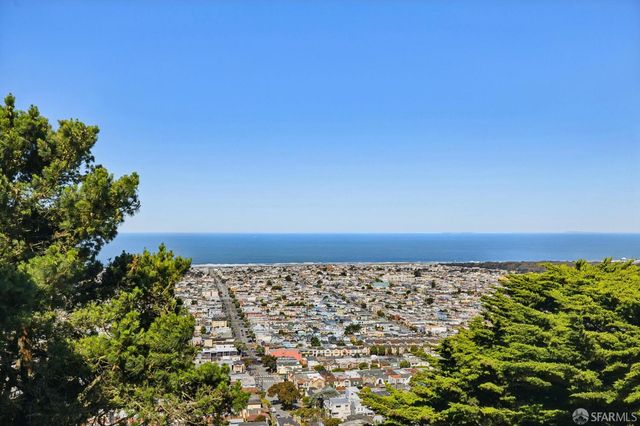 50 Cascade Walk, San Francisco, CA 94116