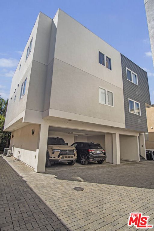 635 N Harvard Boulevard, Los Angeles, CA 90004 — photo 4