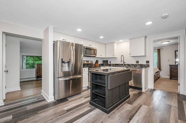 32 Honor Roll Rd, Pelham, NH 03076