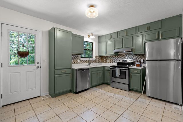 1609 Wendy Circle, Soddy Daisy, TN 37379