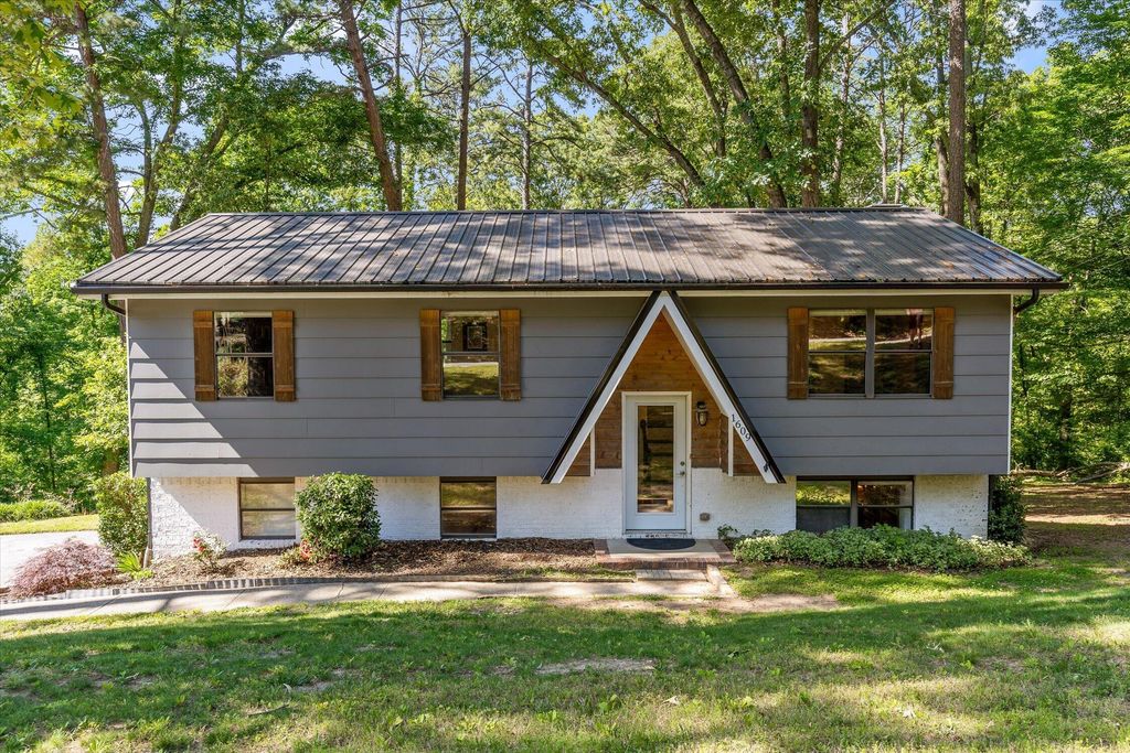 1609 Wendy Circle, Soddy Daisy, TN 37379