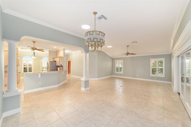 565 SOCIETY HILL CIRCLE, The Villages, FL 32162