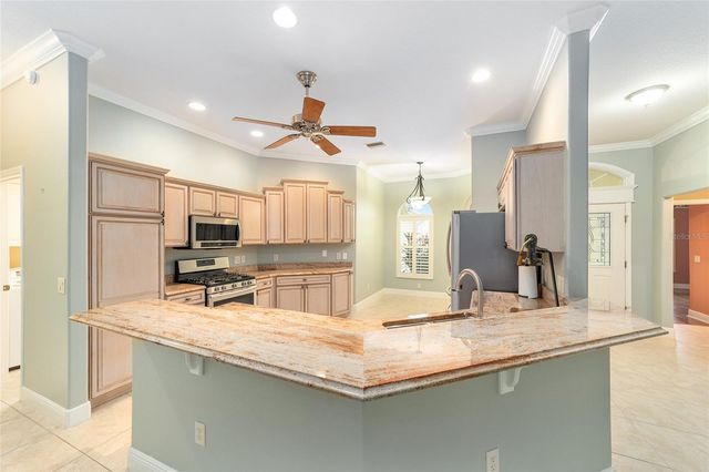 565 SOCIETY HILL CIRCLE, The Villages, FL 32162