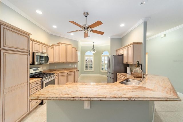 565 SOCIETY HILL CIRCLE, The Villages, FL 32162