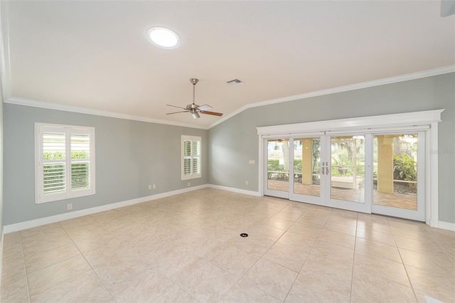 565 SOCIETY HILL CIRCLE, The Villages, FL 32162