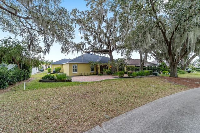 565 SOCIETY HILL CIRCLE, The Villages, FL 32162