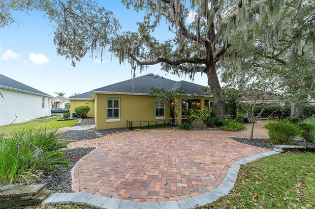 565 SOCIETY HILL CIRCLE, The Villages, FL 32162