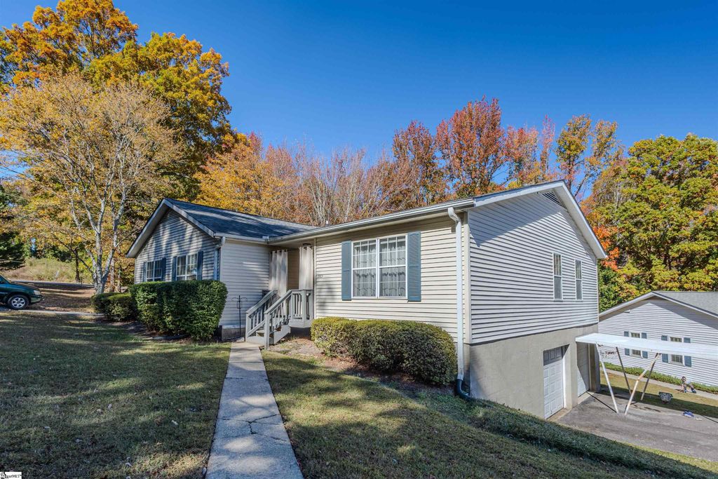 1901 Old Mountain Creek Road, Greenville, SC 29609