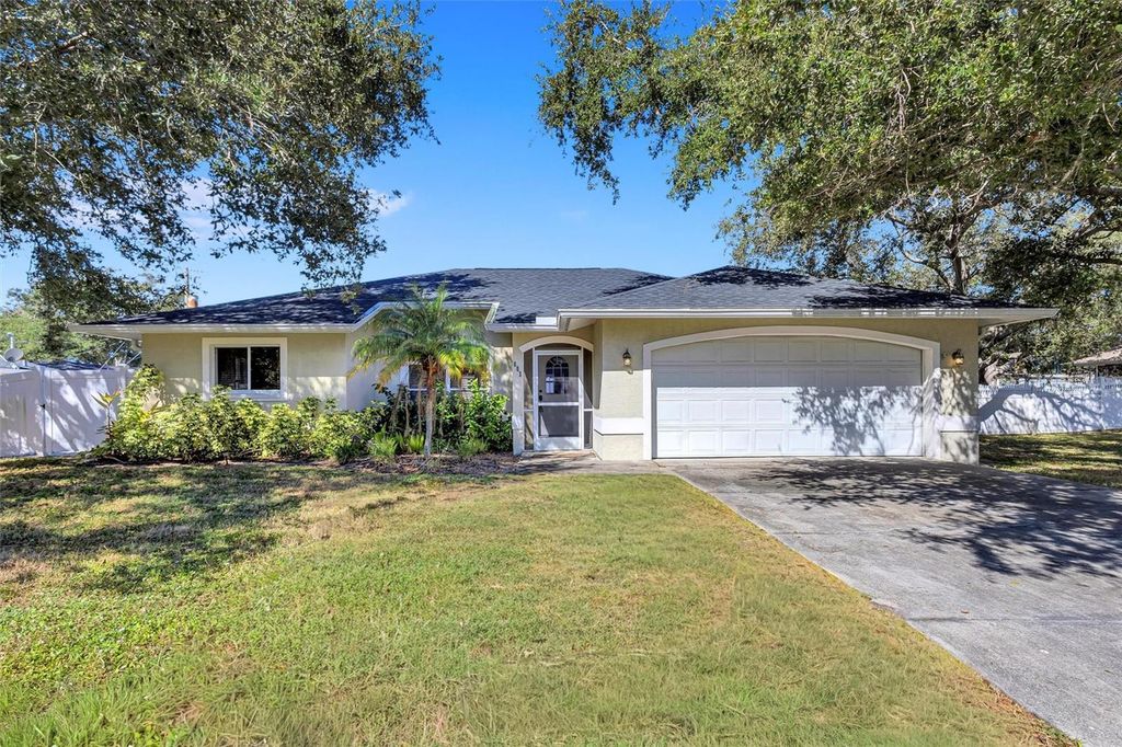 682 ROANOKE ROAD, Venice, FL 34293