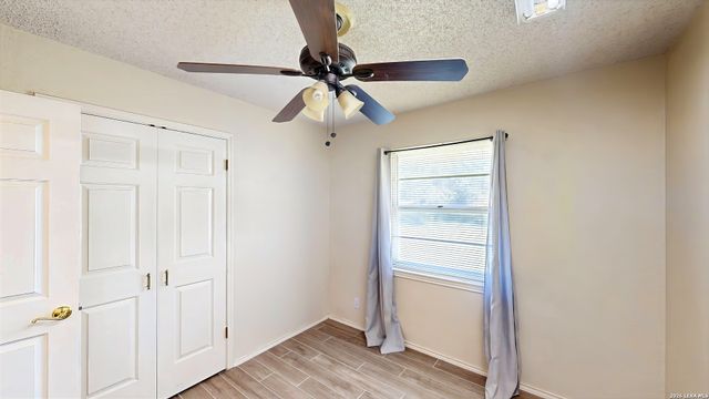 5058 GALAHAD DR, San Antonio, TX 78218
