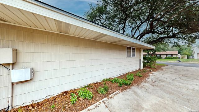 5058 GALAHAD DR, San Antonio, TX 78218