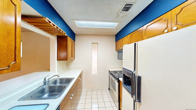 5058 GALAHAD DR, San Antonio, TX 78218