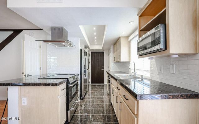 10415 N 11TH Street 1, Phoenix, AZ 85020