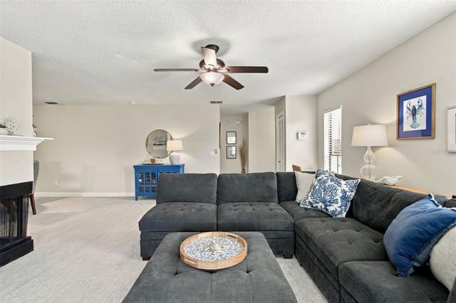 13036 VILLAGE CHASE CIRCLE 13036, Tampa, FL 33618