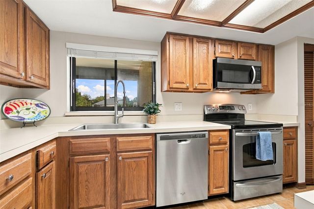 13036 VILLAGE CHASE CIRCLE 13036, Tampa, FL 33618