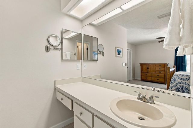 13036 VILLAGE CHASE CIRCLE 13036, Tampa, FL 33618