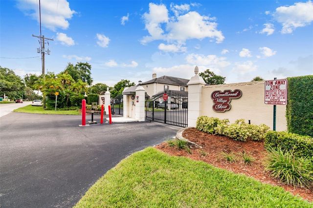 13036 VILLAGE CHASE CIRCLE 13036, Tampa, FL 33618