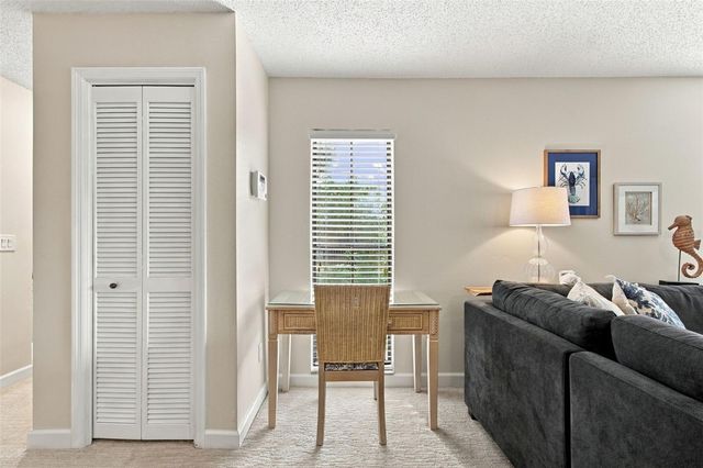 13036 VILLAGE CHASE CIRCLE 13036, Tampa, FL 33618
