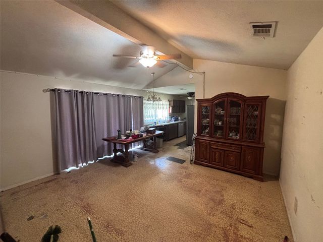 1002 Shenandoah Drive, Arlington, TX 76014