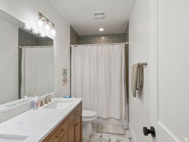 1447 N SHADOW WOOD DR, Kaysville, UT 84037