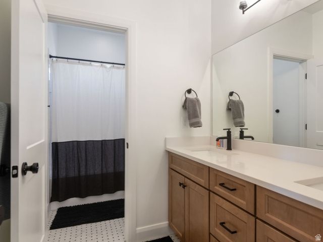 1447 N SHADOW WOOD DR, Kaysville, UT 84037