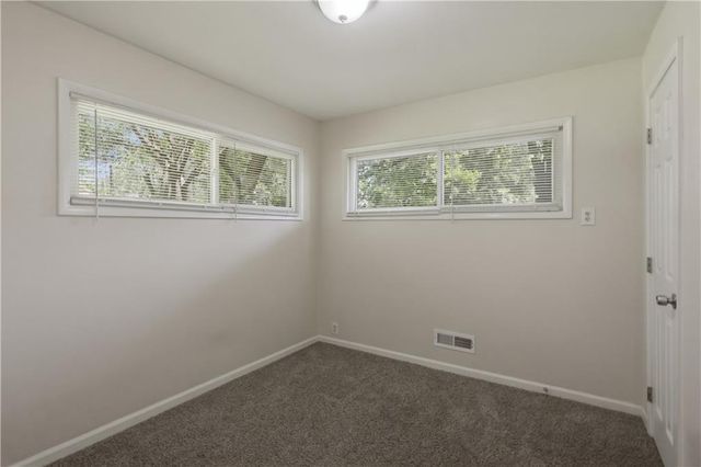 7802 E 112 Street, Kansas City, MO 64134