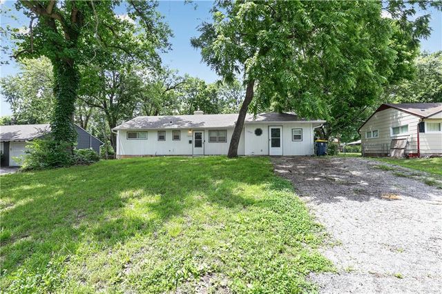 7802 E 112 Street, Kansas City, MO 64134