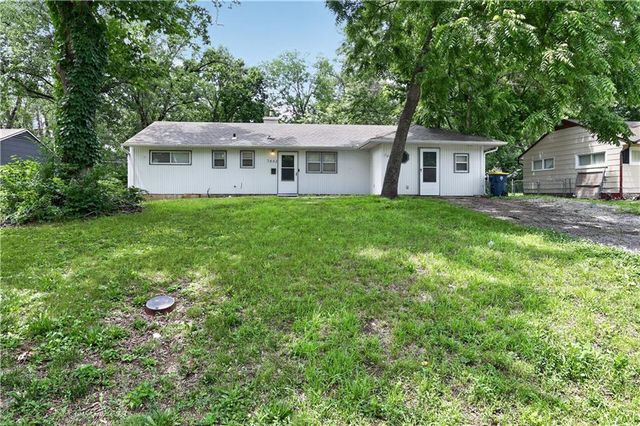 7802 E 112 Street, Kansas City, MO 64134