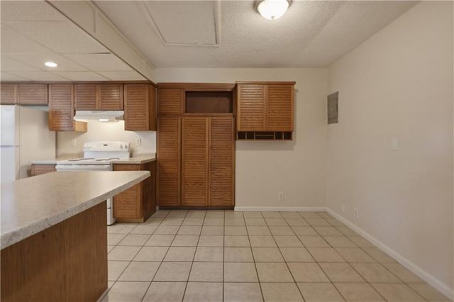 7802 E 112 Street, Kansas City, MO 64134