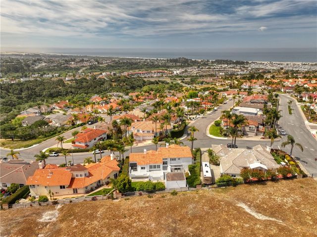 34 El Viento, Pismo Beach, CA 93449