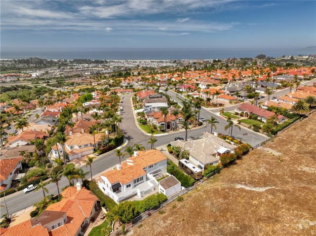 34 El Viento, Pismo Beach, CA 93449
