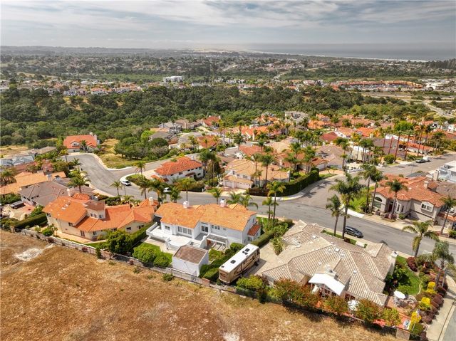 34 El Viento, Pismo Beach, CA 93449