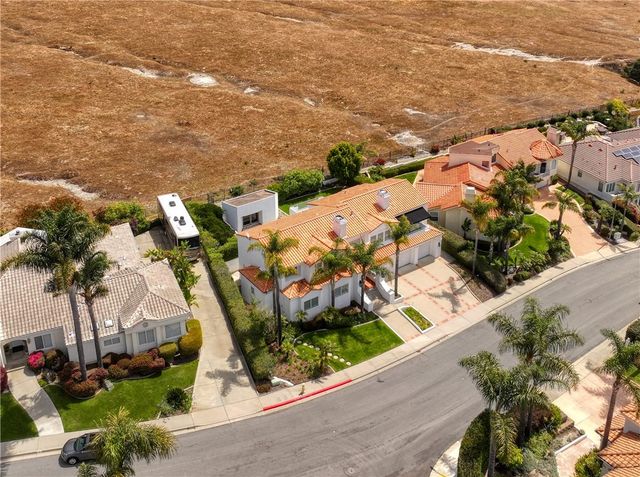 34 El Viento, Pismo Beach, CA 93449