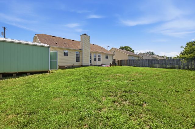 2423 McCalls Way, Clarksville, TN 37042