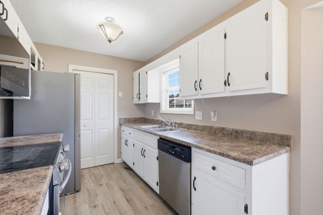 2423 McCalls Way, Clarksville, TN 37042