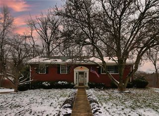 108 Shippen Dr, Moon/crescent Twp, PA 15108