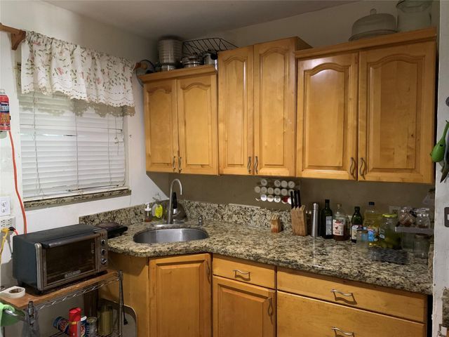 1635 NE 160th St, North Miami Beach, FL 33162