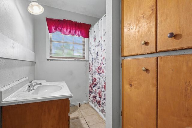 1623 Dixie, Benton, AR 72015