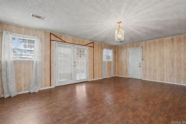 1623 Dixie, Benton, AR 72015