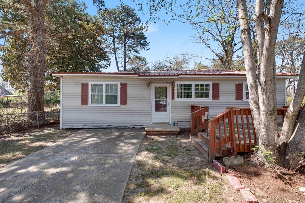 1623 Dixie, Benton, AR 72015