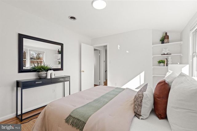 6200 ROCKHURST RD, Bethesda, MD 20817