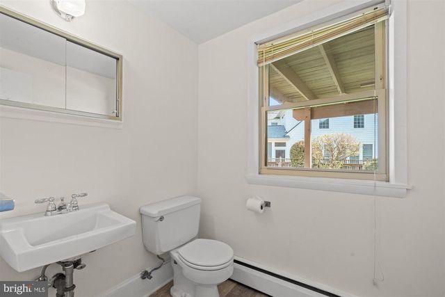 6200 ROCKHURST RD, Bethesda, MD 20817