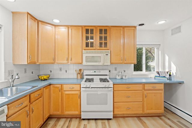 6200 ROCKHURST RD, Bethesda, MD 20817