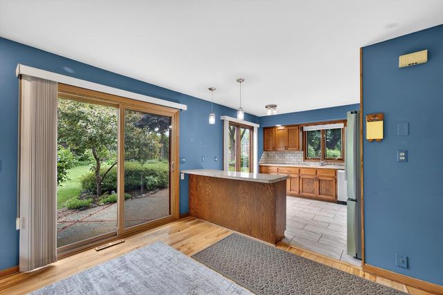6028 Quaker Hill ROAD, Racine, WI 53406