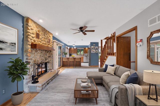 6028 Quaker Hill ROAD, Racine, WI 53406