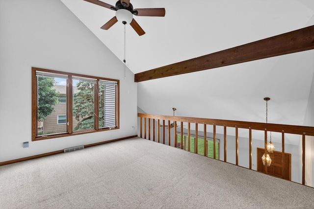 6028 Quaker Hill ROAD, Racine, WI 53406