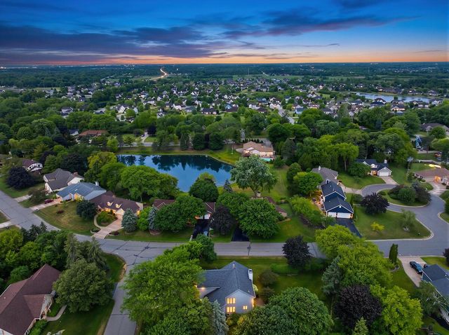 6028 Quaker Hill ROAD, Racine, WI 53406