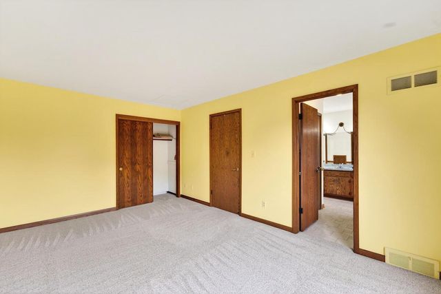 6028 Quaker Hill ROAD, Racine, WI 53406